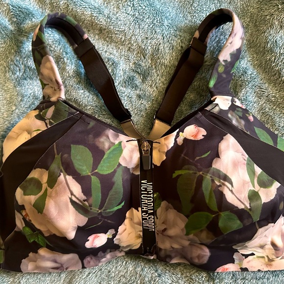 Like new Victoria’s Secret SPORT Incredible Knockout Ultra Max Size 38DD - Picture 1 of 7